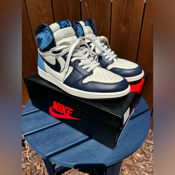 Air Jordan 1 Retro High OG Obsidian - University Blue - Picture 2 of 9